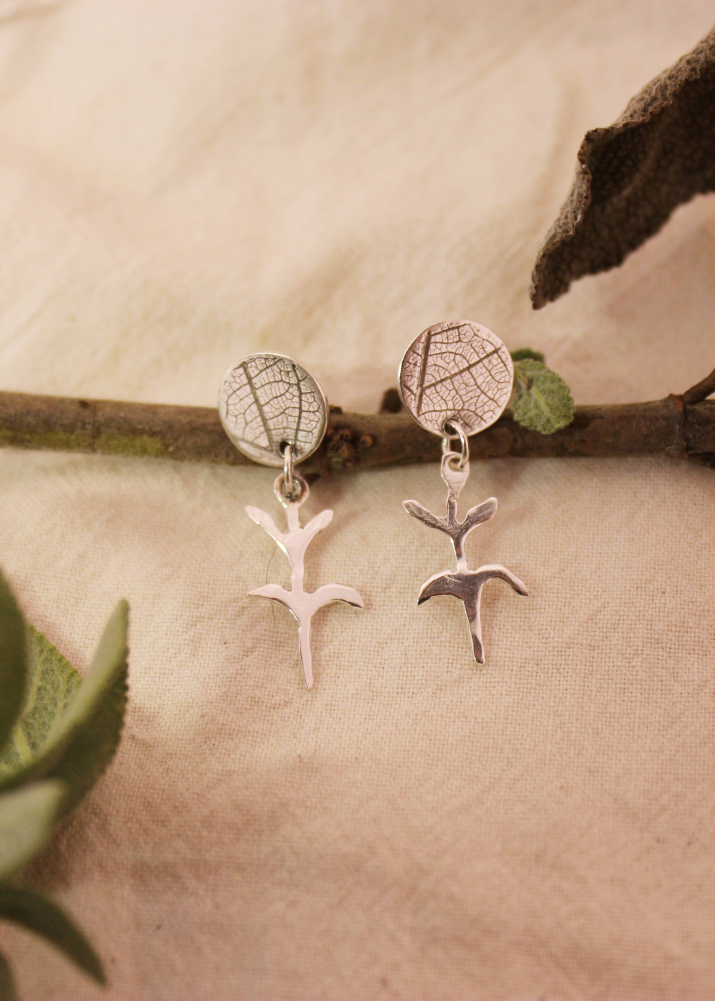 Blodyn Llechi/Slate Flower studs