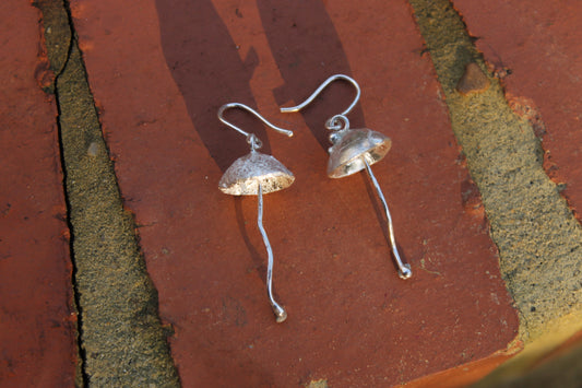 Madarch/Mushroom Fishhook Earrings (made to order)